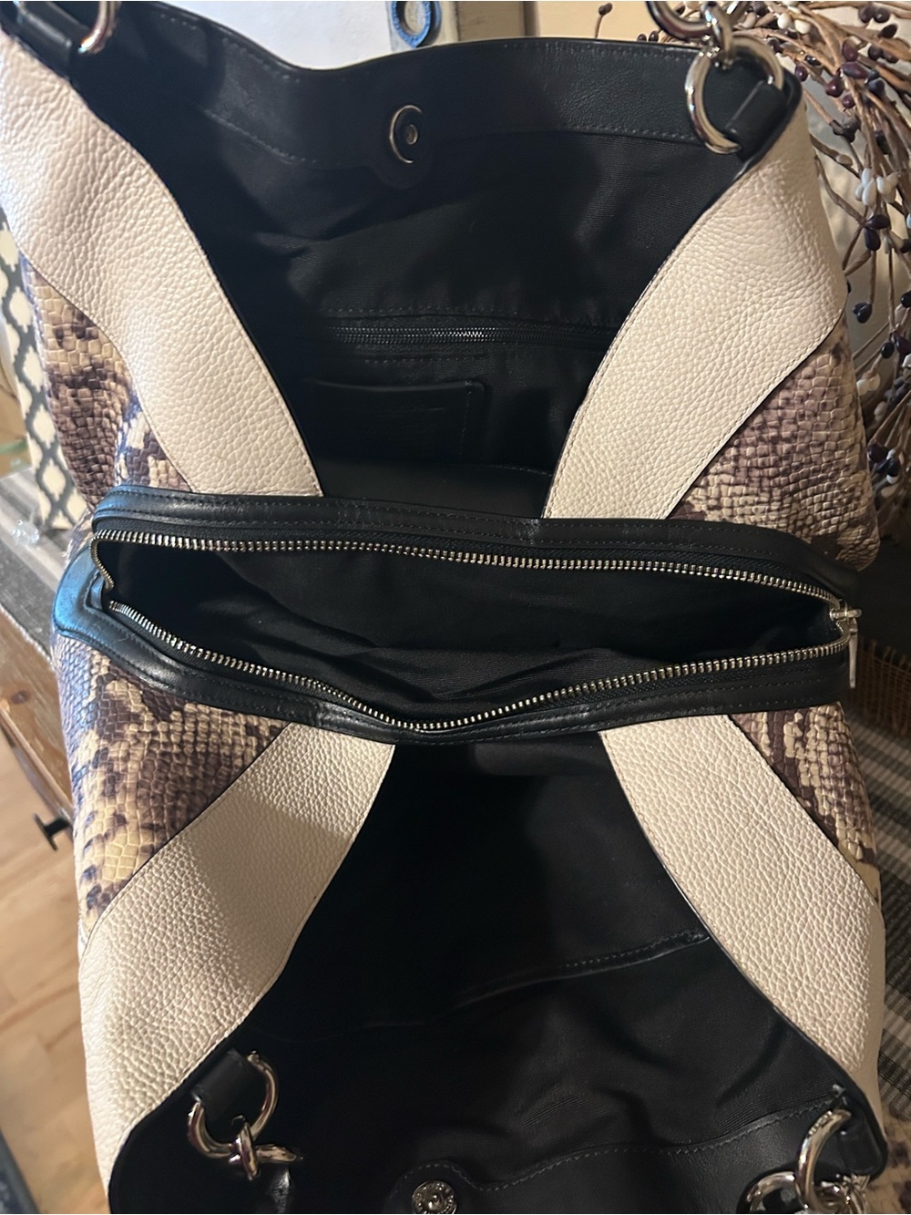 Coach Eddie Carryall F36705 Pebbled Leather Python Embossed 3-Compartment - Picture 10 of 10